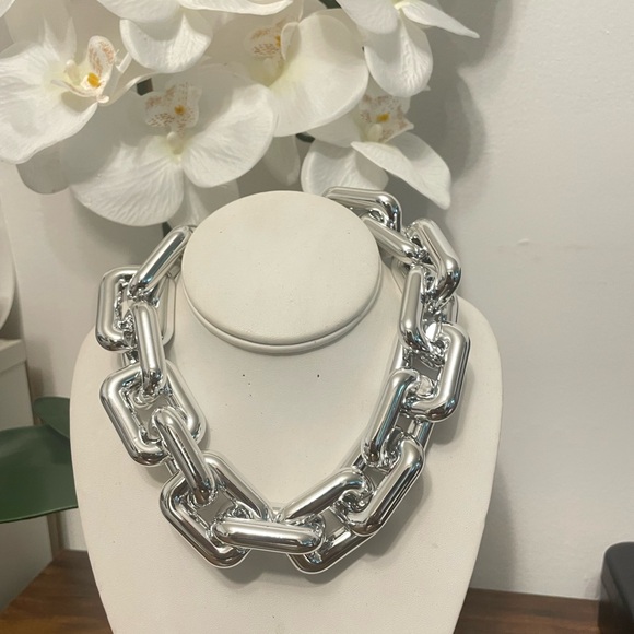 GOLD STATEMEANT AUTUMN NECKLACE - Picture 4 of 8